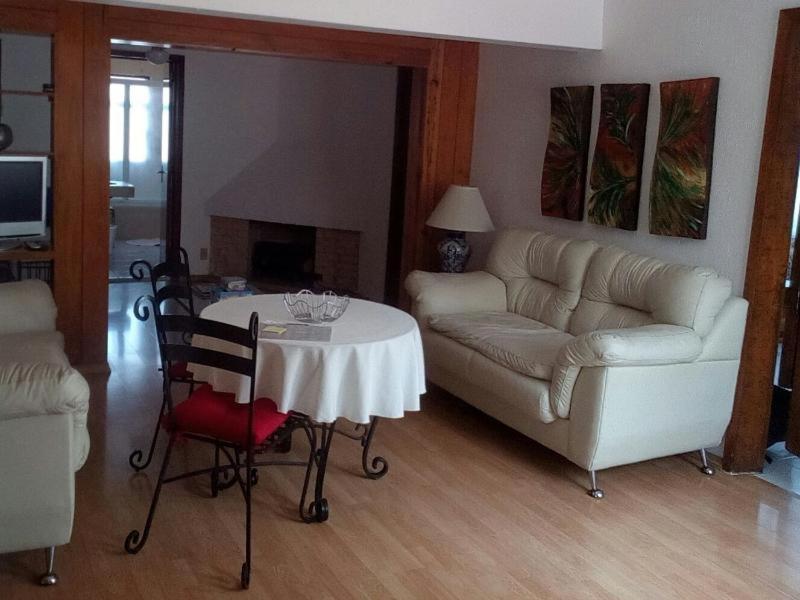 Steinhaus Suites Homero Mexiko-Stadt Zimmer foto